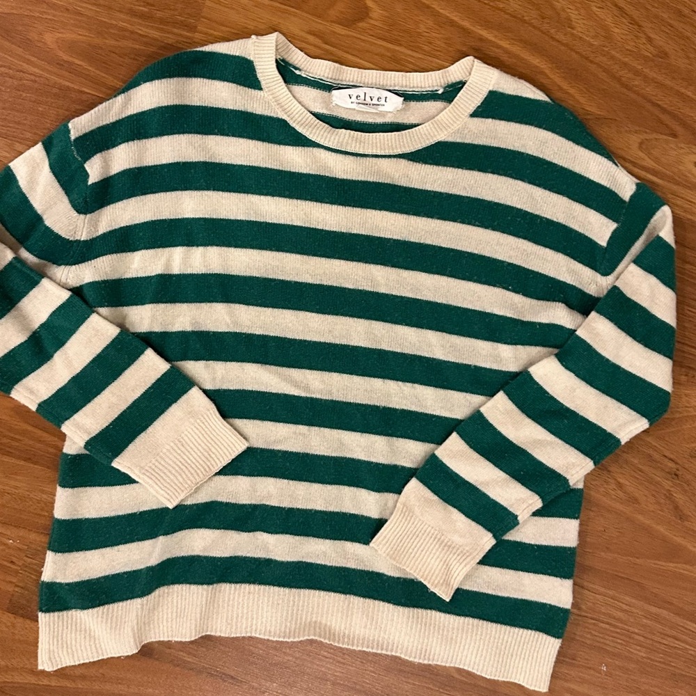 Velvet by Graham & Spencer Green and Cream Crew Neck Sweater